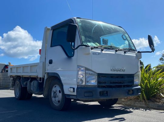 2012 Isuzu ELF 3.0TD construction work truck